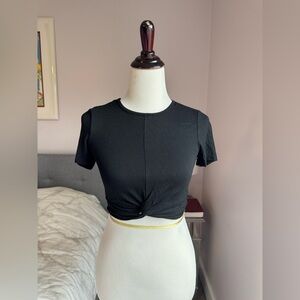 Superdown Camille Cropped Twist Front Top Size S